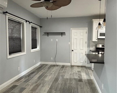 3297 N Pershing - Photo Thumbnail 9