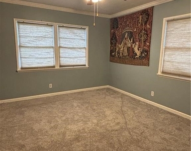 3297 N Pershing - Photo Thumbnail 6