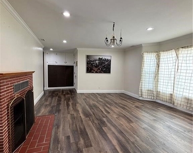 3297 N Pershing - Photo Thumbnail 3