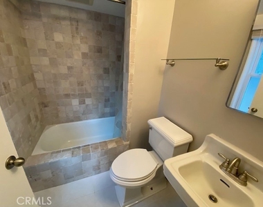 5356 Yolanda Avenue - Photo Thumbnail 10