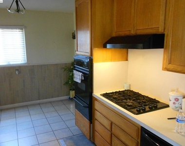 1257 Henderson Ln - Photo Thumbnail 5