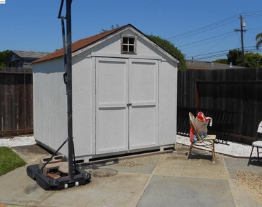 1257 Henderson Ln - Photo Thumbnail 18