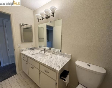 2701 Harvest Ln - Photo Thumbnail 16