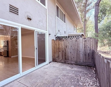 394 Ilo Ln - Photo Thumbnail 10