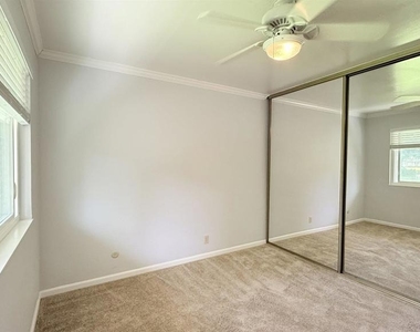 394 Ilo Ln - Photo Thumbnail 22