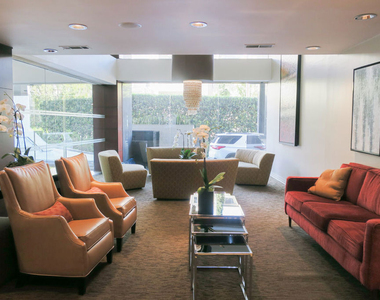 7250 Franklin Avenue - Photo Thumbnail 15