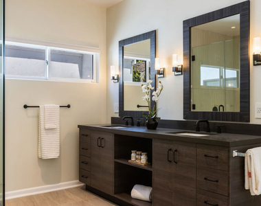 869 S Bundy Drive - Photo Thumbnail 45