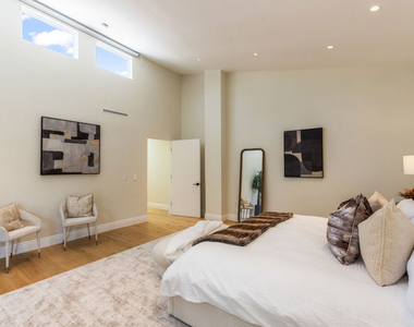 869 S Bundy Drive - Photo Thumbnail 40