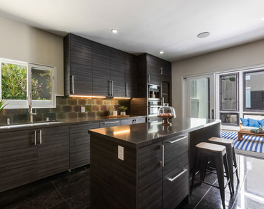 869 S Bundy Drive - Photo Thumbnail 24