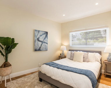 869 S Bundy Drive - Photo Thumbnail 33