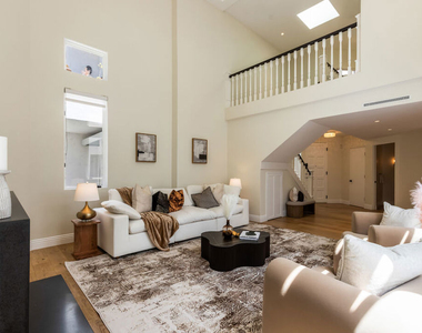 869 S Bundy Drive - Photo Thumbnail 7