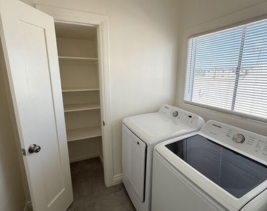 1462 W 36th Street - Photo Thumbnail 3