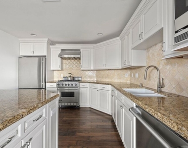 1530 Camden Avenue - Photo Thumbnail 4