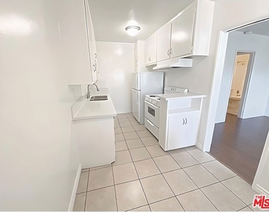4122 W 2nd Street - Photo Thumbnail 6