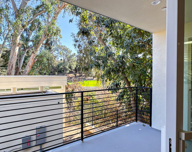 946 Lucile Avenue - Photo Thumbnail 11