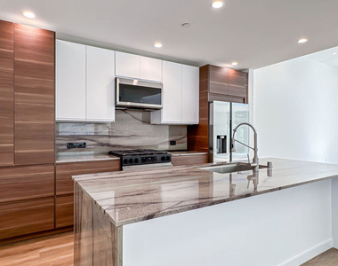 946 Lucile Avenue - Photo Thumbnail 3