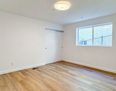 946 Lucile Avenue - Photo Thumbnail 17
