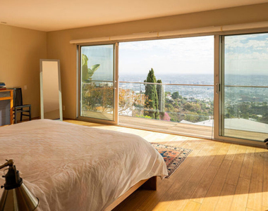 2158 Sunset Plaza Drive - Photo Thumbnail 8