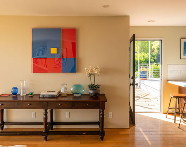 2158 Sunset Plaza Drive - Photo Thumbnail 4