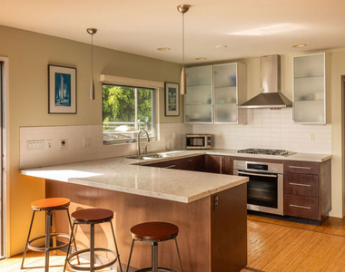 2158 Sunset Plaza Drive - Photo Thumbnail 5