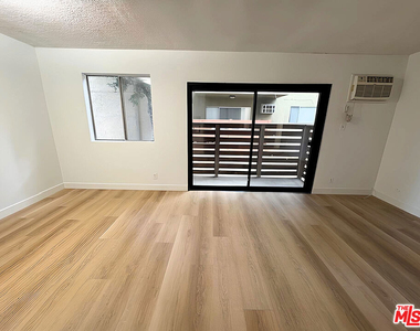 5032 Maplewood Avenue - Photo Thumbnail 2