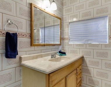 6659 Amigo Avenue - Photo Thumbnail 17