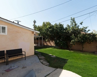 6659 Amigo Avenue - Photo Thumbnail 40