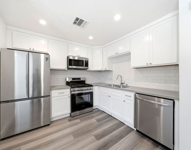 667 N Wilton Place - Photo Thumbnail 1