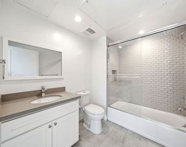 667 N Wilton Place - Photo Thumbnail 10