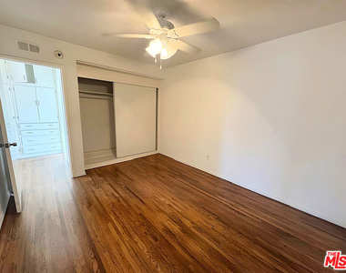 470 S Mariposa Avenue - Photo Thumbnail 7