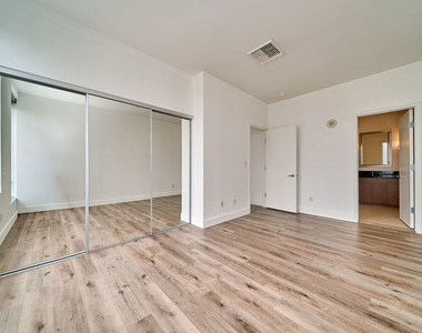 3810 Wilshire Boulevard - Photo Thumbnail 18