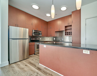 3810 Wilshire Boulevard - Photo Thumbnail 13