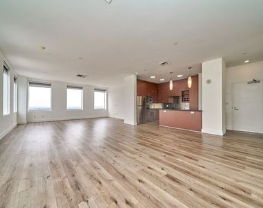 3810 Wilshire Boulevard - Photo Thumbnail 9