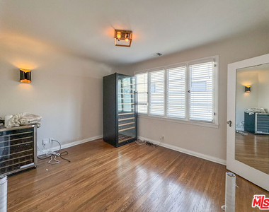 345 Westbourne Drive - Photo Thumbnail 14