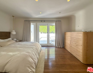 345 Westbourne Drive - Photo Thumbnail 21