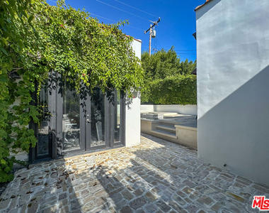 345 Westbourne Drive - Photo Thumbnail 31