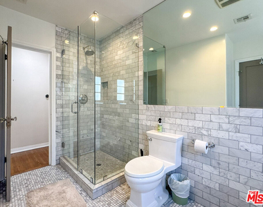 345 Westbourne Drive - Photo Thumbnail 17