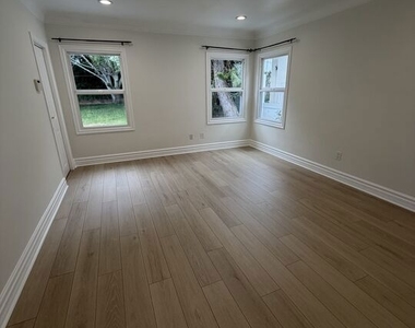9220 Monte Mar Drive - Photo Thumbnail 13