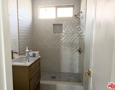 1336 W 37th Drive - Photo Thumbnail 5