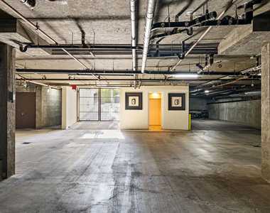 632 N Kings Road - Photo Thumbnail 12