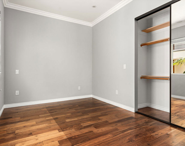 632 N Kings Road - Photo Thumbnail 2