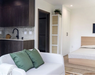 925 N Mariposa Avenue - Photo Thumbnail 10