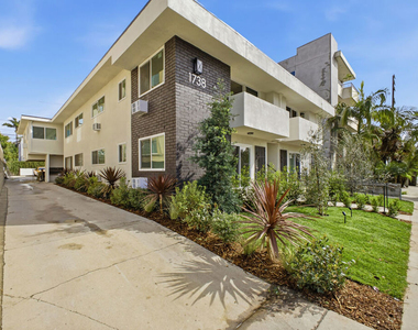 1738 Colby Avenue - Photo Thumbnail 23