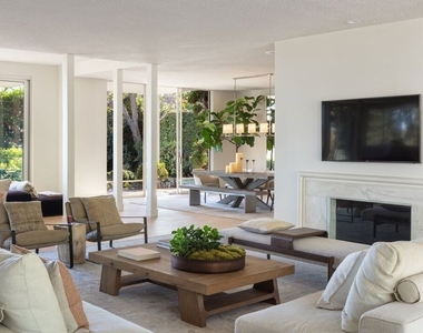 510 Stonewood Drive - Photo Thumbnail 3