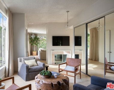 510 Stonewood Drive - Photo Thumbnail 7