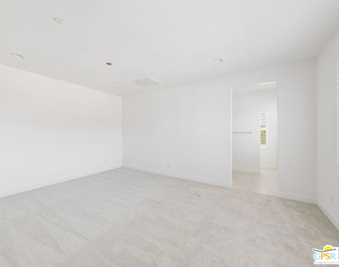 35923 Hinksey Street - Photo Thumbnail 18