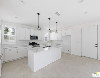 35923 Hinksey Street - Photo Thumbnail 8