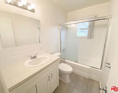 345 Burchett Street - Photo Thumbnail 3
