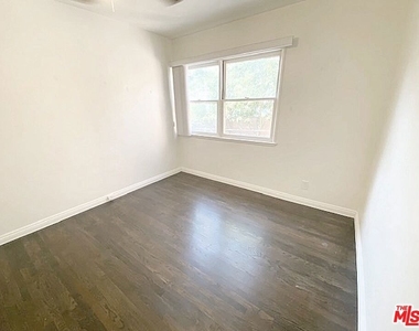 345 Burchett Street - Photo Thumbnail 7