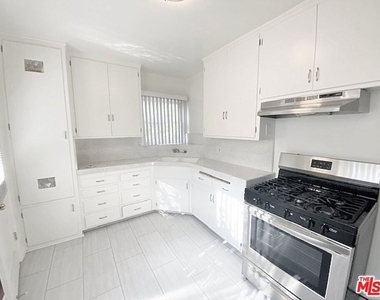 345 Burchett Street - Photo Thumbnail 8